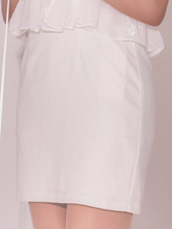 モデル：明日花キララ　身長：162cm　着用サイズ：Sサイズ