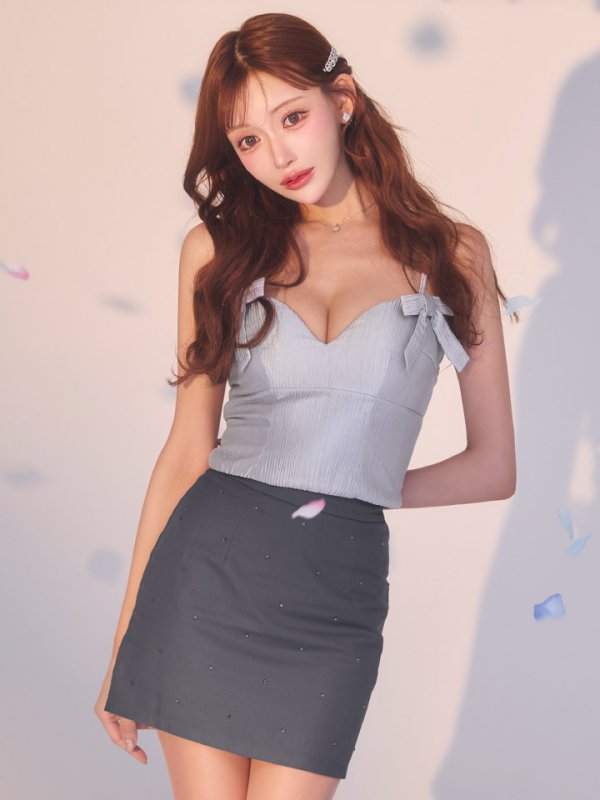 モデル：明日花キララ　身長：162cm　着用サイズ：Sサイズ