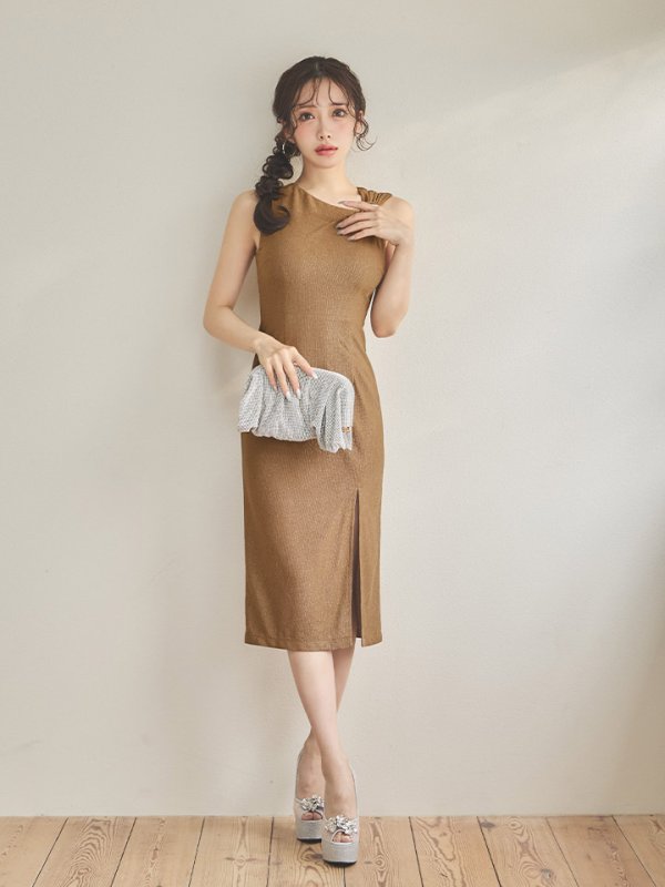 モデル：朝陽凪　身長：156cm　着用サイズ：Sサイズ