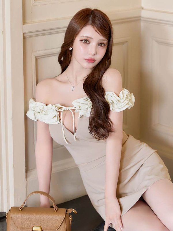 モデル：ももか　身長：156cm　着用サイズ：Sサイズ