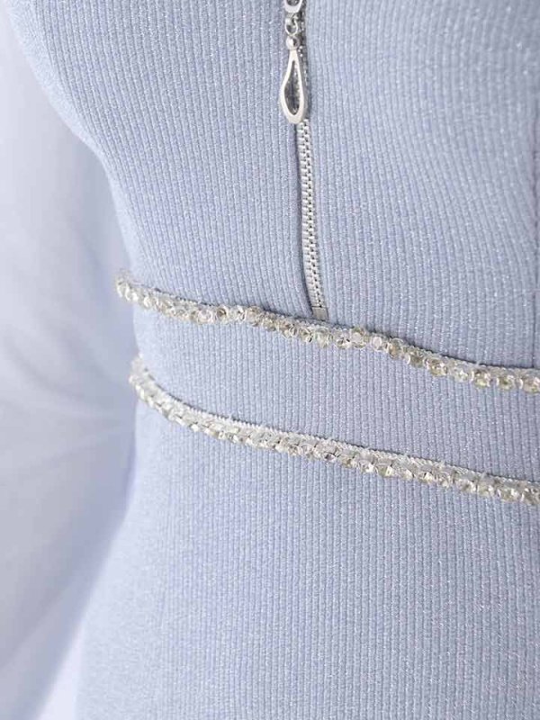 ブルー