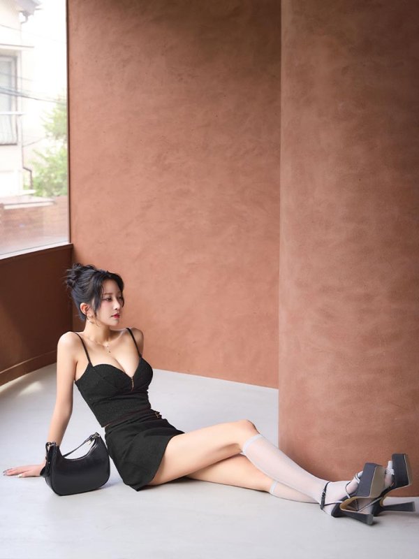 モデル：ゆいぴす　身長：170cm　着用サイズ：Sサイズ