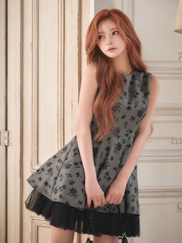 モデル：まみ　身長：161cm　着用サイズ：Sサイズ