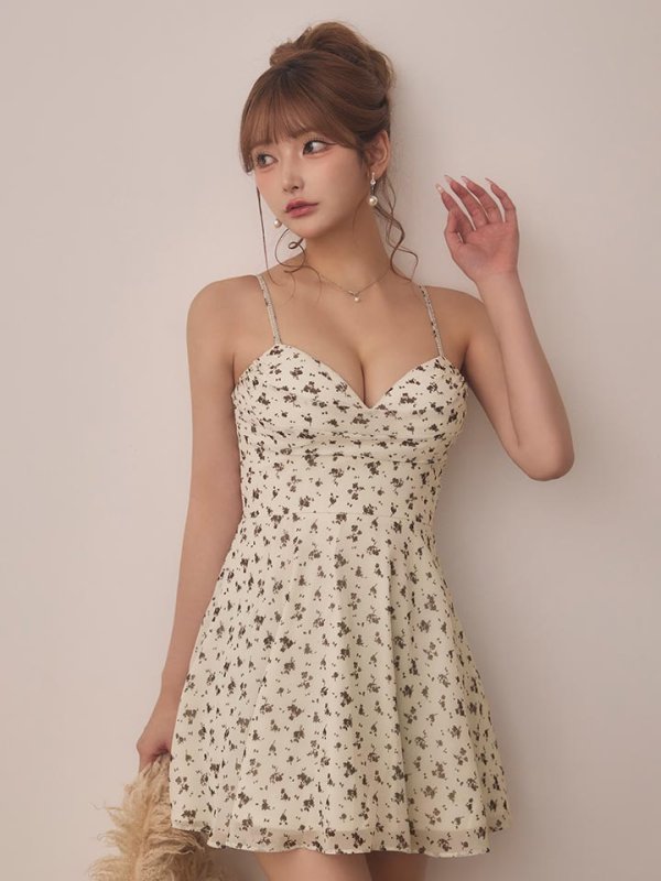 モデル：まみ　身長：161cm　着用サイズ：Sサイズ