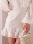 ホワイト　モデル：るりぴ　身長：165cm　着用サイズ：Sサイズ
