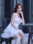 ホワイト モデル：ももか　身長：156cm　着用サイズ：Sサイズ