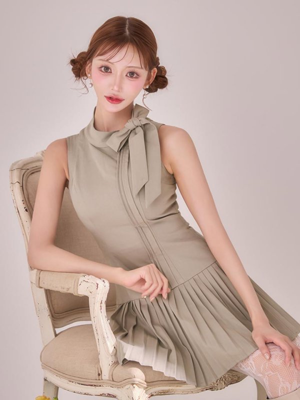 モデル：明日花キララ　身長：162cm　着用サイズ：Sサイズ