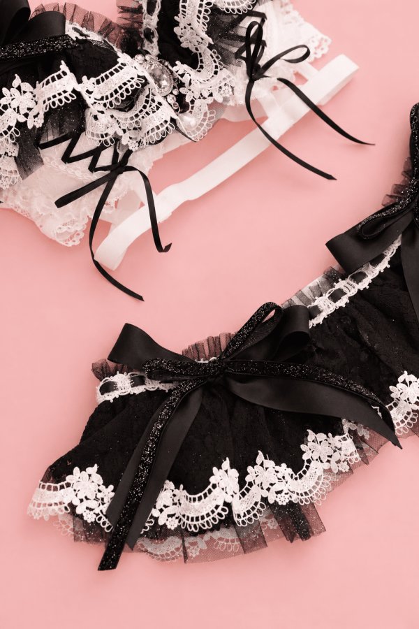 ブラック
