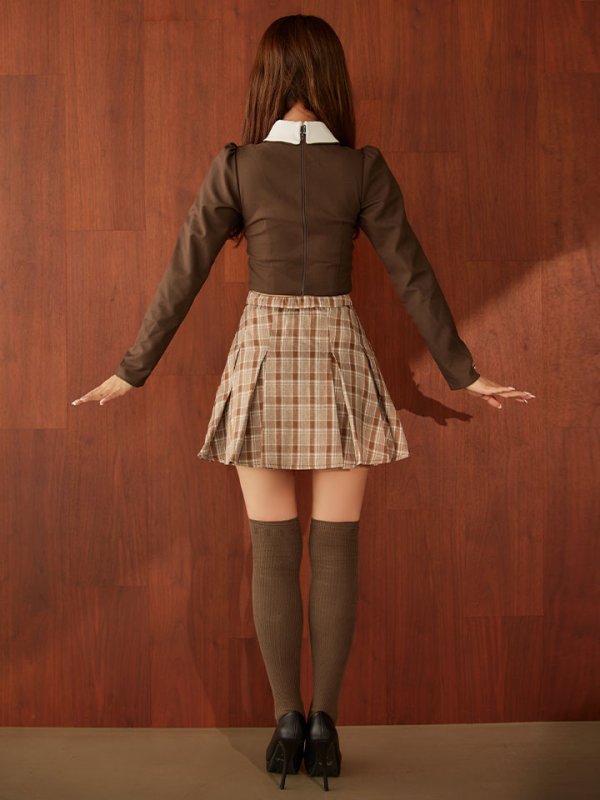 ブラウン モデル:三上悠亜 身長:159cm 着用サイズ:Sサイズ