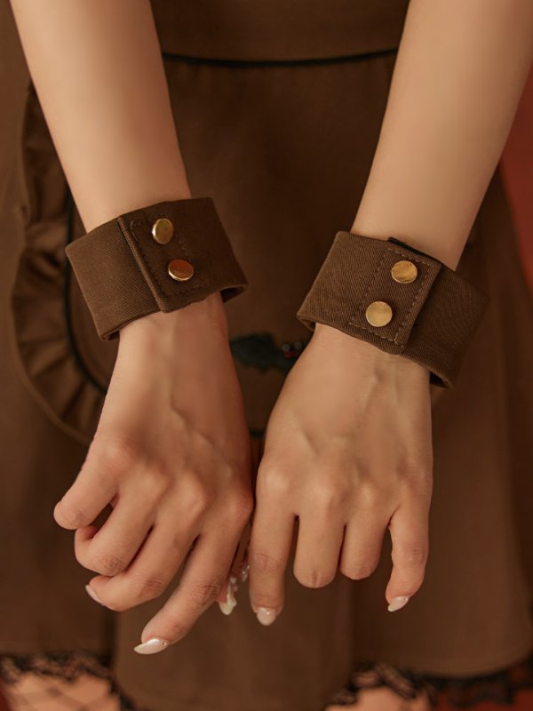 ブラウン モデル:三上悠亜 身長:159cm 着用サイズ:Sサイズ