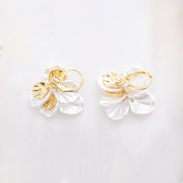 画像3: 【アクセサリー：ピアス】フラワーモチーフピアス【Fサイズ/1カラー】[YMT]  (3)