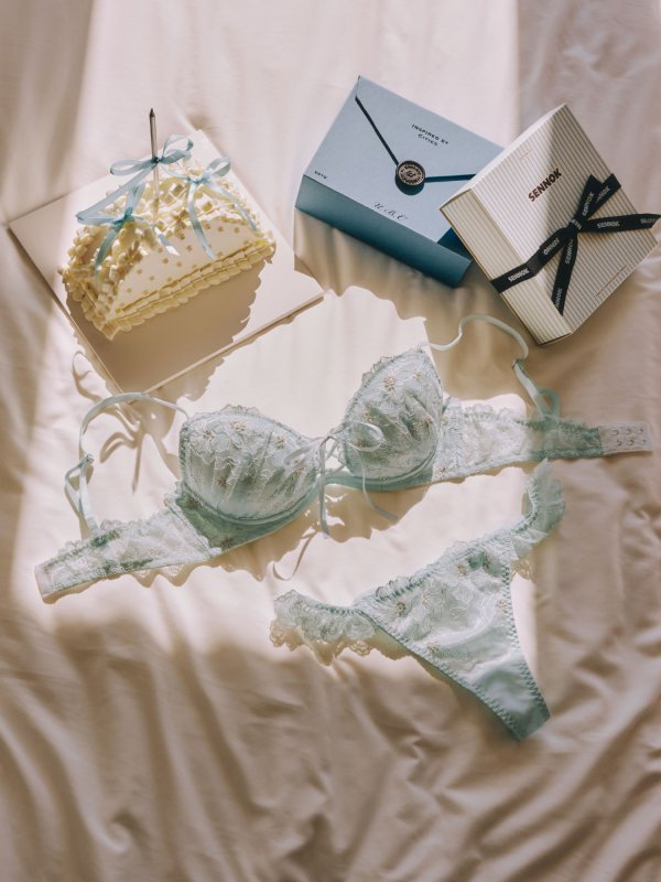 画像15: 【RAVIJOUR/ラヴィジュール】ラディアント ホットリフト ブラ / ランジェリー / セクシーランジェリー / 下着 / R977021-E / R977221-S /【OF08】 (15)