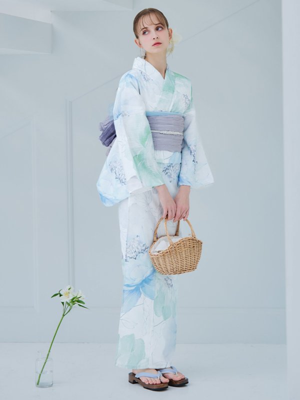 モデル:KATE 身長:169cm 着用サイズ:Fサイズ