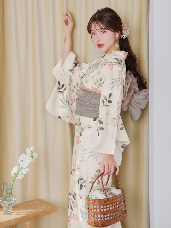 モデル：えみ姉　身長：158cm　着用サイズ：Fサイズ