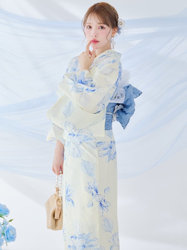 モデル：三上悠亜　身長159cm