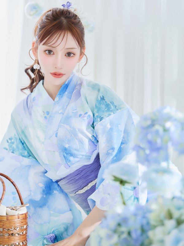 モデル:明日花キララ 身長:162cm 着用サイズ:Fサイズ