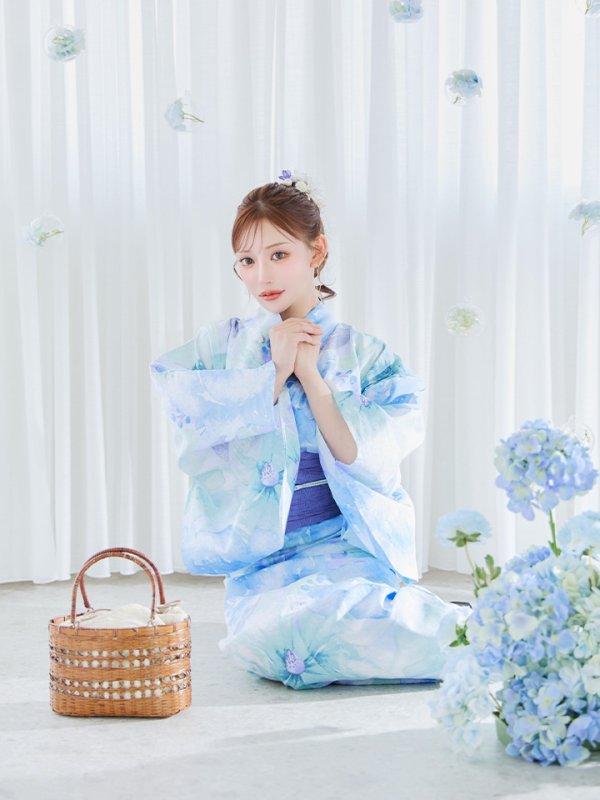 モデル:明日花キララ 身長:162cm 着用サイズ:Fサイズ