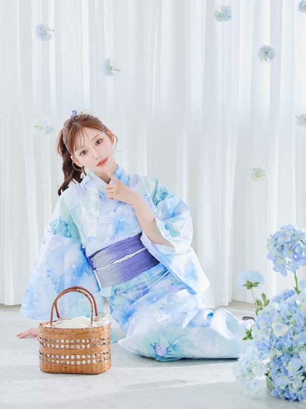 モデル:明日花キララ 身長:162cm 着用サイズ:Fサイズ