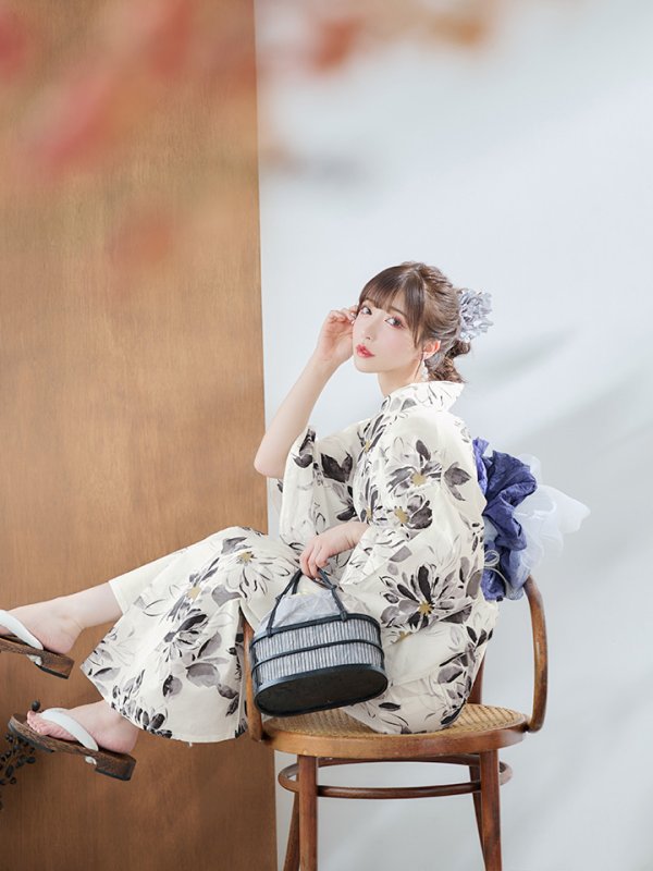 画像7: 【即日発送】水彩風モノトーンフラワー浴衣  【浴衣３点セット 浴衣/帯/下駄】[YMT] (7)