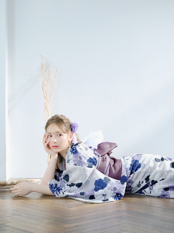 画像2: 【即日発送】パープルフラワー浴衣  【浴衣３点セット 浴衣/帯/下駄】[YMT] (2)