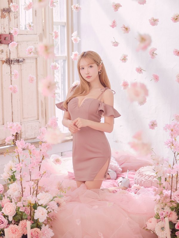 モデル:三上悠亜 身長:159cm 着用サイズ:Sサイズ