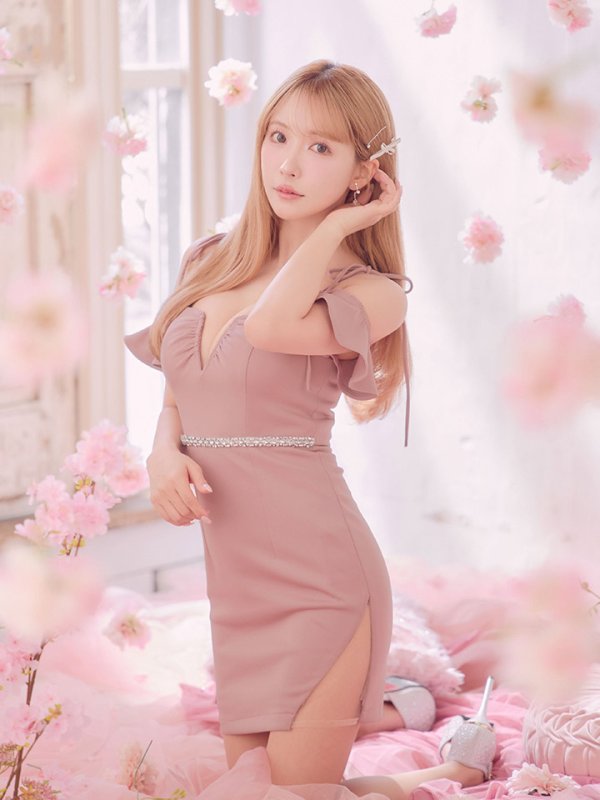 モデル:三上悠亜 身長:159cm 着用サイズ:Sサイズ