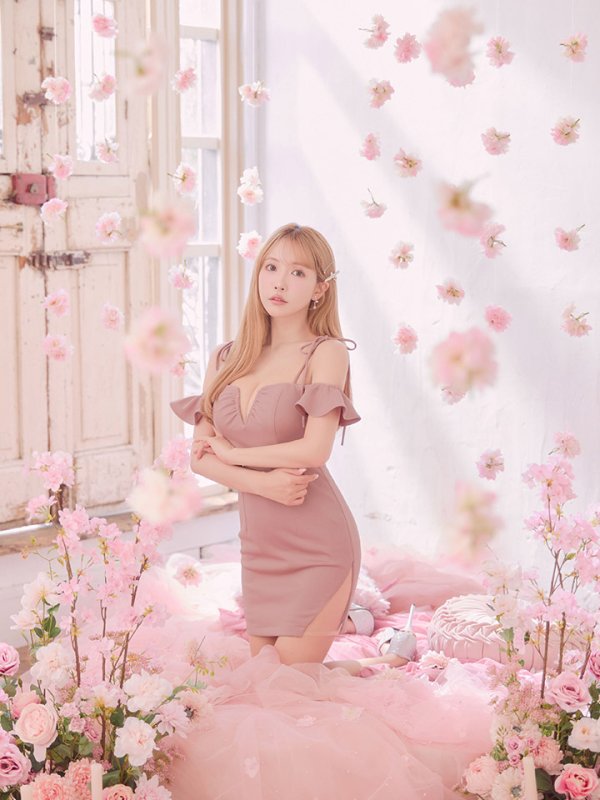 モデル:三上悠亜 身長:159cm 着用サイズ:Sサイズ