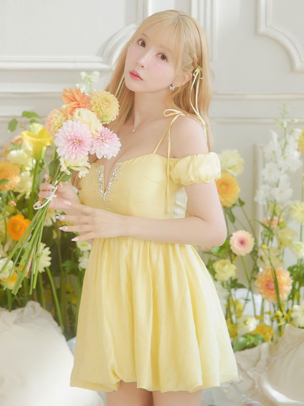 モデル：三上悠亜　身長：159cm　着用サイズ：Sサイズ