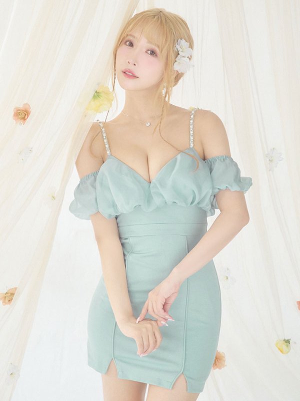 モデル：三上悠亜　身長：159cm　着用サイズ：Sサイズ