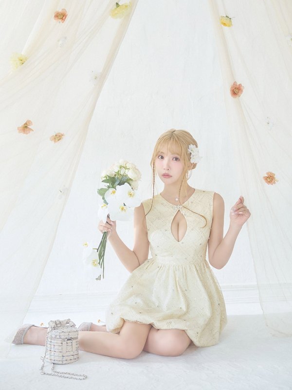 モデル:三上悠亜 身長:159cm 着用サイズ:Sサイズ