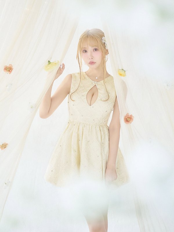 モデル:三上悠亜 身長:159cm 着用サイズ:Sサイズ