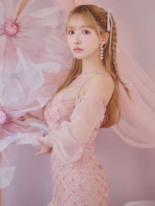 モデル:三上悠亜 身長:159cm 着用サイズ:Sサイズ