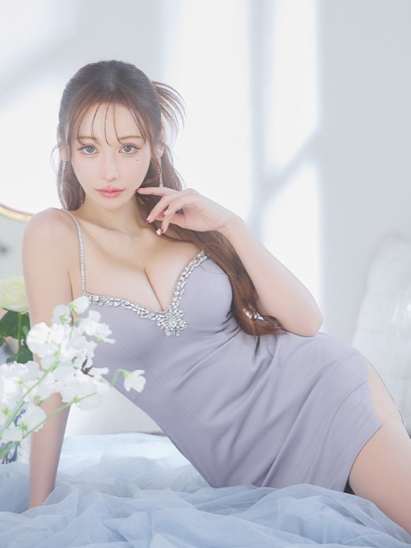 モデル:真優川咲 身長:159cm 着用サイズ:Sサイズ