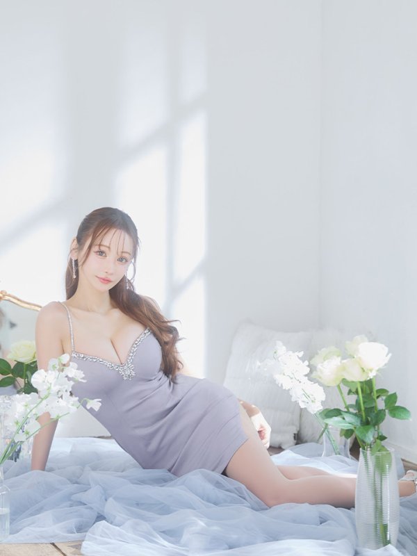 モデル:真優川咲 身長:159cm 着用サイズ:Sサイズ