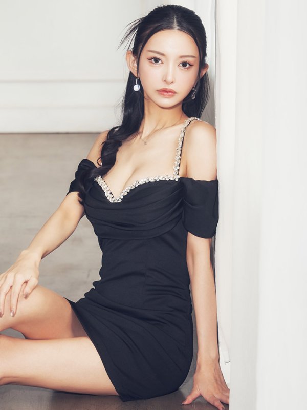 モデル:まおちゃる 身長:156cm 着用サイズ:Sサイズ