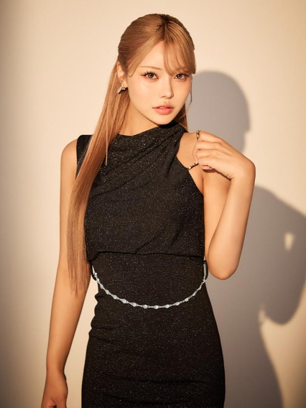 モデル：如月れい身長：156cm 着用サイズ：Sサイズ