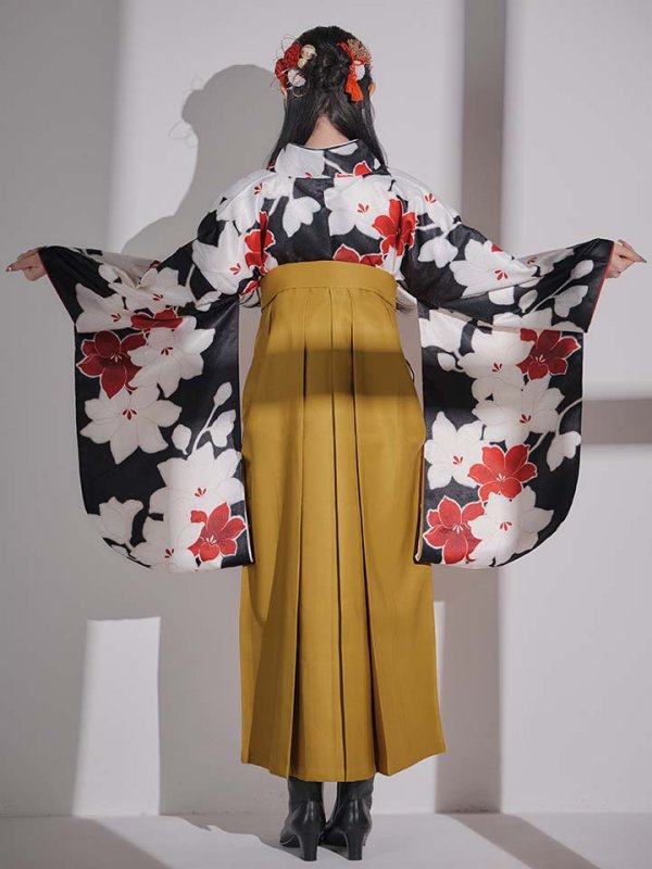 画像16: 【予約商品/1月中旬発送予定】白×赤百合 ブラック二尺袖着物【卒業袴３点セット 二尺袖着物/帯/袴】 (16)