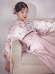 画像12: 【予約商品 / 1月中旬発送予定】ピンク牡丹×菊 ペールピンク二尺袖着物【卒業袴３点セット 二尺袖着物/帯/袴】 (12)