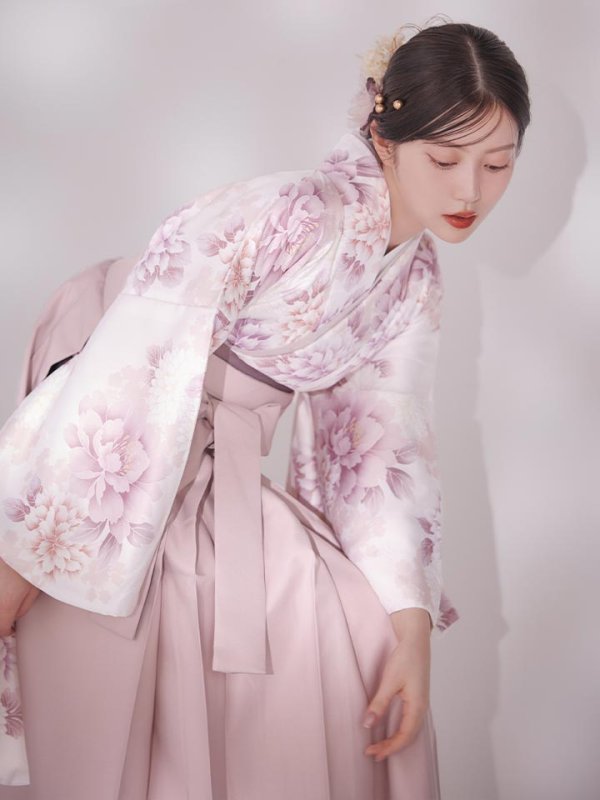 画像5: 【予約商品 / 1月中旬発送予定】ピンク牡丹×菊 ペールピンク二尺袖着物【卒業袴３点セット 二尺袖着物/帯/袴】 (5)