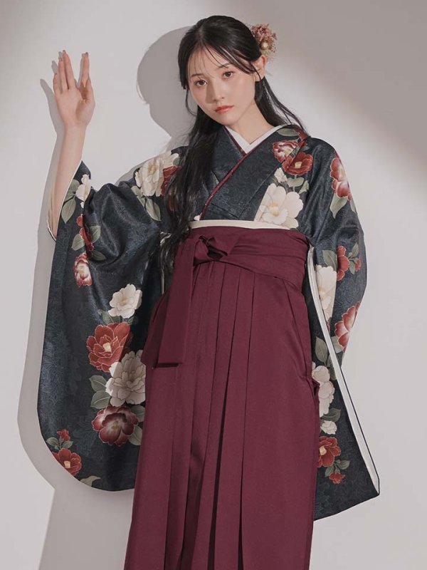 画像9: 【予約商品/1月中旬発送予定】白×赤椿 ブラック二尺袖着物【卒業袴３点セット 二尺袖着物/帯/袴】 (9)