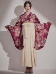 画像4: 【予約商品 / 1月中旬発送予定】菊×椿 ワインレッド二尺袖着物【卒業袴３点セット 二尺袖着物/帯/袴】 (4)