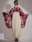 画像16: 【予約商品 / 1月中旬発送予定】菊×椿 ワインレッド二尺袖着物【卒業袴３点セット 二尺袖着物/帯/袴】 (16)