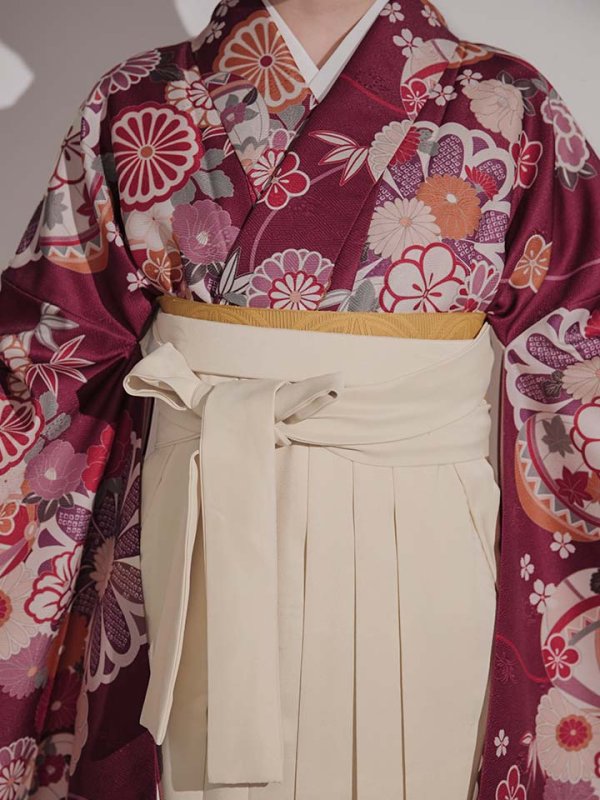 画像18: 【予約商品 / 1月中旬発送予定】菊×椿 ワインレッド二尺袖着物【卒業袴３点セット 二尺袖着物/帯/袴】 (18)