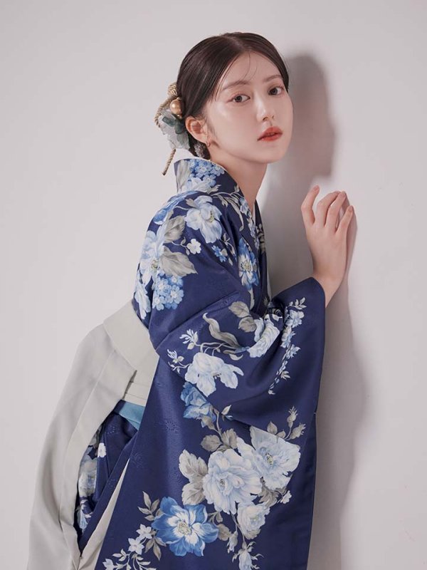 画像7: 【予約商品/1月中旬発送予定】青フラワーブーケ ブルー二尺袖着物【卒業袴３点セット 二尺袖着物/帯/袴】 (7)