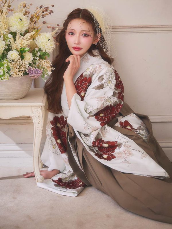 モデル:明日花キララ 身長:162cm　着用サイズ:Mサイズ