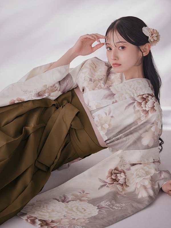 画像5: 【予約商品/1月中旬発送予定】グレーピンクフラワー グラデーション二尺袖着物【卒業袴３点セット 二尺袖着物/帯/袴】 (5)