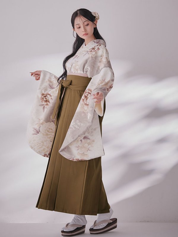 画像10: 【予約商品/1月中旬発送予定】グレーピンクフラワー グラデーション二尺袖着物【卒業袴３点セット 二尺袖着物/帯/袴】 (10)