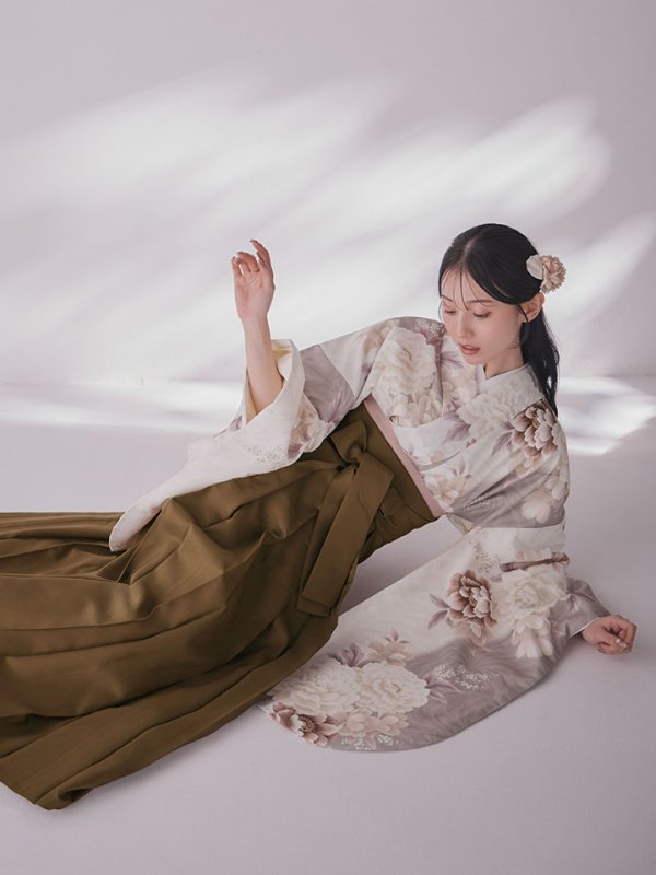 画像13: 【予約商品/1月中旬発送予定】グレーピンクフラワー グラデーション二尺袖着物【卒業袴３点セット 二尺袖着物/帯/袴】 (13)