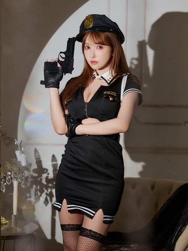 モデル：三上悠亜　身長：159cm　着用サイズ：Sサイズ