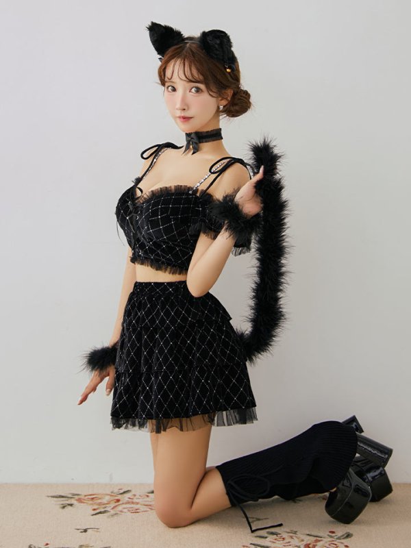 モデル：三上悠亜 身長：159cm　着用サイズ：Sサイズ